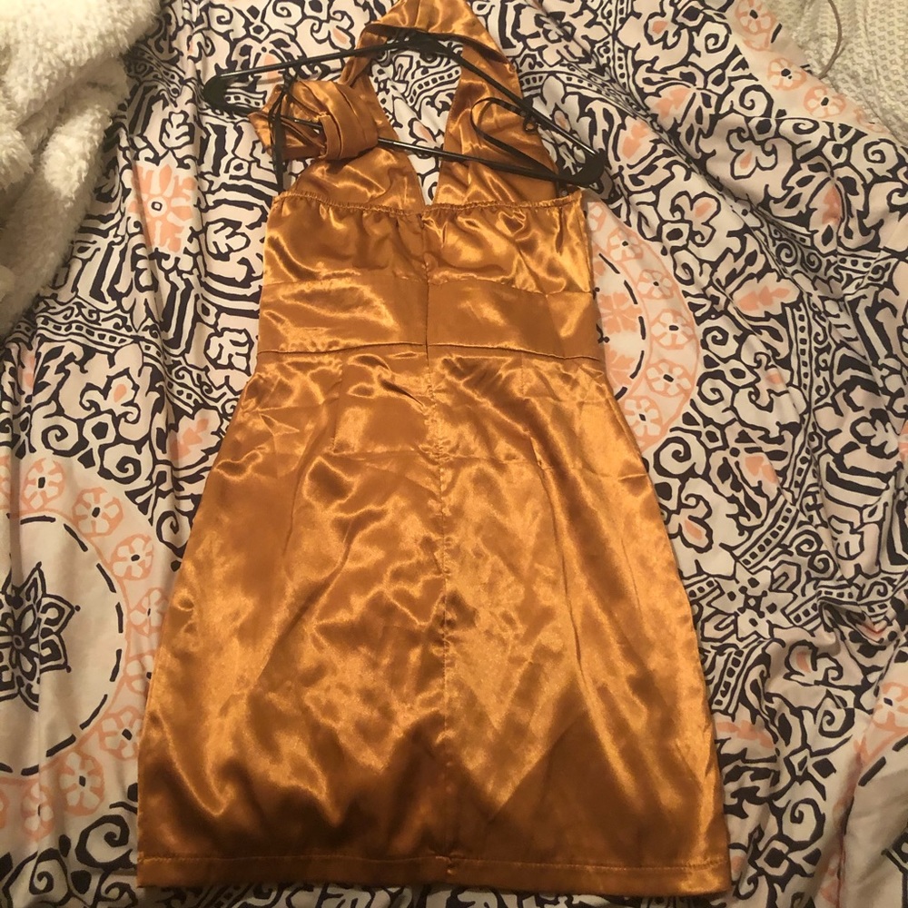 Gold Mini Missguided Dress - Picture 4 of 4